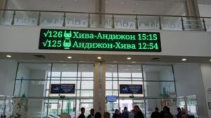 Read more about the article BRZI VOZOVI UZBEKISTANA. PUTOVANJE KROZ SRCE AZIJE