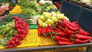 Read more about the article Proverili smo: da li soda bikarbona zaista uklanja pesticide sa voća?